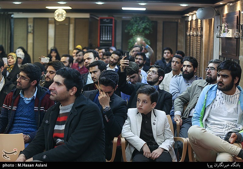 پانزدهمین محفل شعر قرار با حضور صابر خراسانی و فضه سادات حسینی