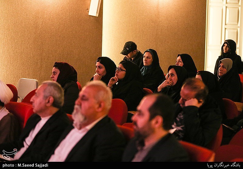 نمایشگاه آثار هنرهای تجسمی بانوان ایرانی