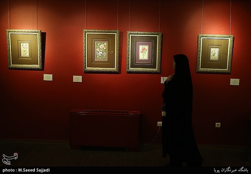 نمایشگاه آثار هنرهای تجسمی بانوان ایرانی