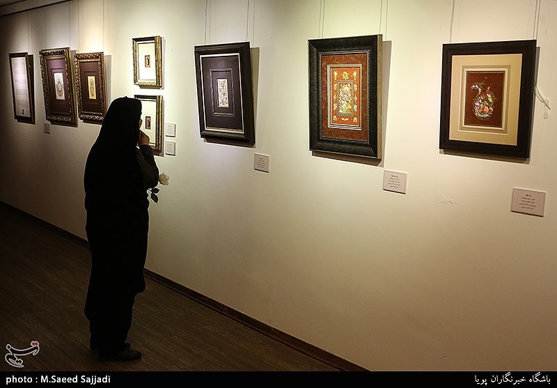 نمایشگاه آثار هنرهای تجسمی بانوان ایرانی