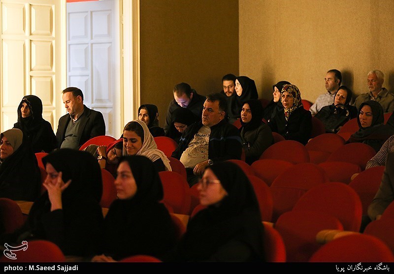 نمایشگاه آثار هنرهای تجسمی بانوان ایرانی