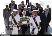 نثار تاج گل به آرامگاه محمدعلی جناح قائد اعظم پاکستان توسط محمدجواد ظریف وزیر امور خارجه - کراچی پاکستان