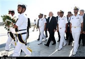 نثار تاج گل به آرامگاه محمدعلی جناح قائد اعظم پاکستان توسط محمدجواد ظریف وزیر امور خارجه - کراچی پاکستان