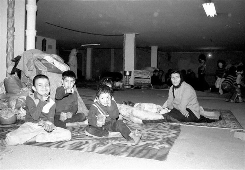 خانواده‌های تهرانی در پناهگاه