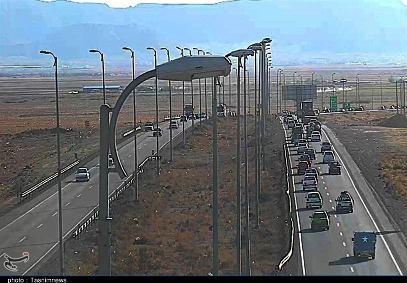 بیش از 80 درصد تردد جاده‌ای استان قزوین در آزادراه‌ها است