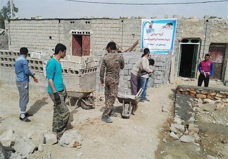 قم| فعالیت عیدانه گروه‌های جهادی بسیج دانشجویی در مناطق محروم