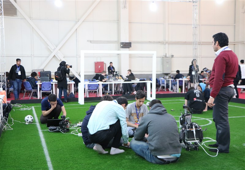 نخستین روز از سیزدهمین مسابقات بین‌المللی ربوکاپ آزاد ایران - 1