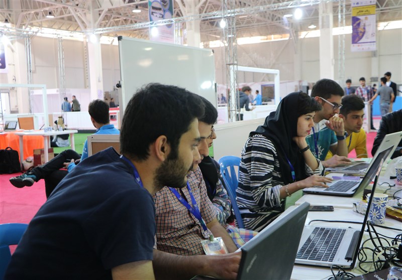 نخستین روز از سیزدهمین مسابقات بین‌المللی ربوکاپ آزاد ایران - 3