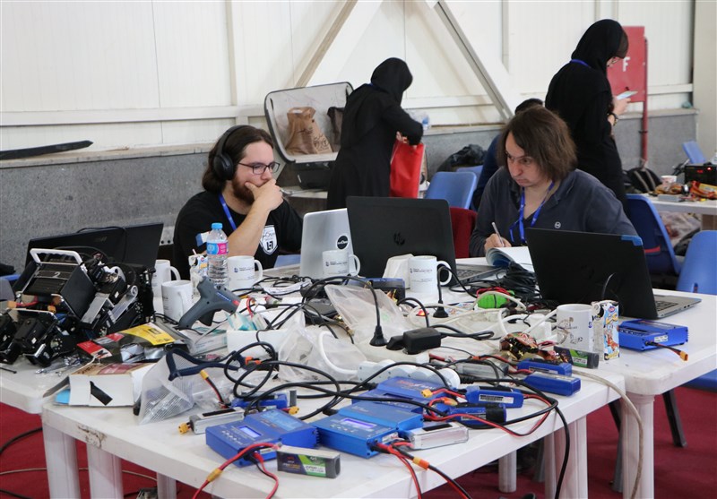 نخستین روز از سیزدهمین مسابقات بین‌المللی ربوکاپ آزاد ایران - 4