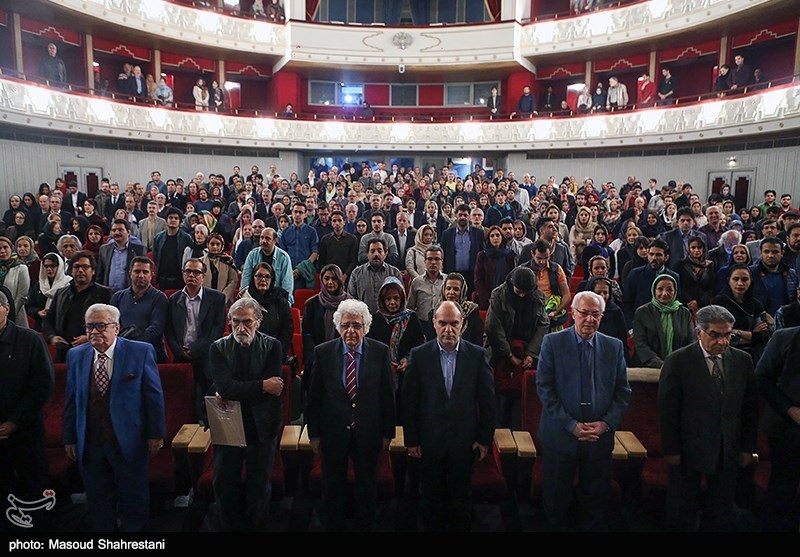 مراسم رونمایی ازمجموعه آثار رویس چکناواریان