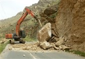 انجام 502 عملیات ریزش‌برداری پس از بارش‌ها در جاده‌های استان ایلام