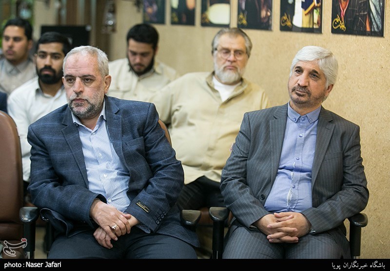 آیین رونمایی از کتاب رویای آمریکایی