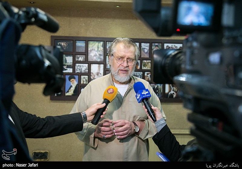 آیین رونمایی از کتاب رویای آمریکایی