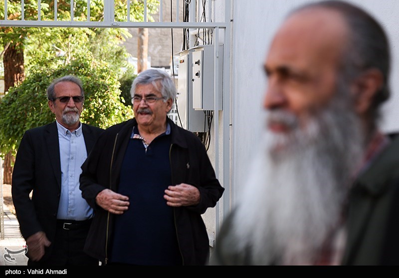 نشست عکاسان پیشکسوت انقلاب و دفاع مقدس