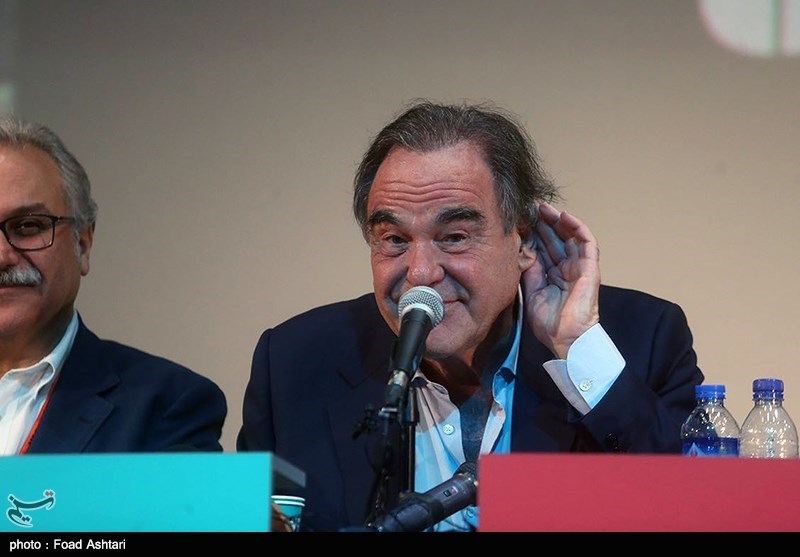 نشست مطبوعاتی الیور استون در جشنواره جهانی فیلم فجر