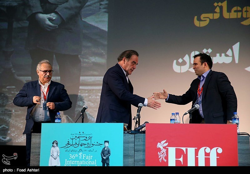 نشست مطبوعاتی الیور استون در جشنواره جهانی فیلم فجر