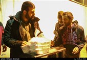 اطعام غذا توسط گروه جهادی هادیان سعادت