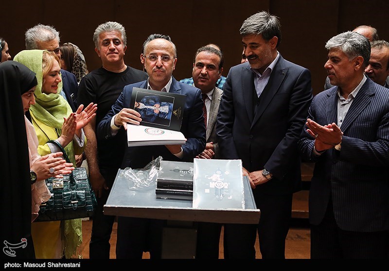 رونمایی از دومین کتاب مد و لباس ایران