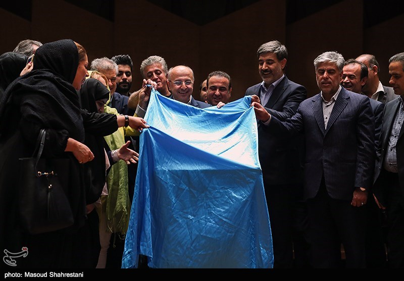 رونمایی از دومین کتاب مد و لباس ایران