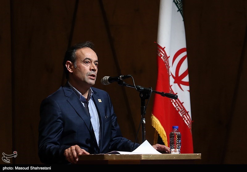 رونمایی از دومین کتاب مد و لباس ایران