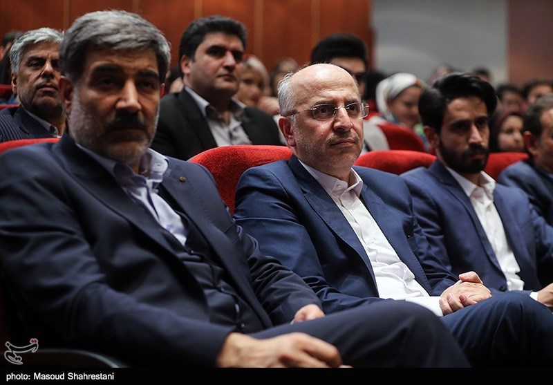 رونمایی از دومین کتاب مد و لباس ایران