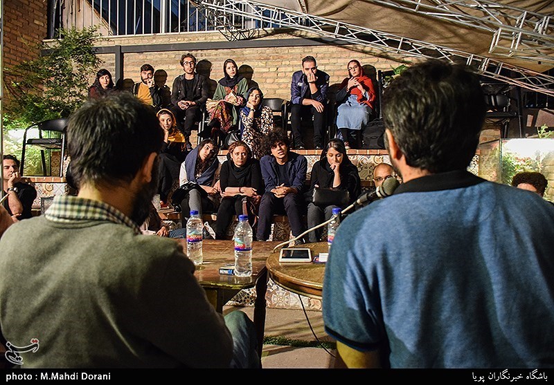 جلسه نقد و بررسی تئاتر دانشگاهی