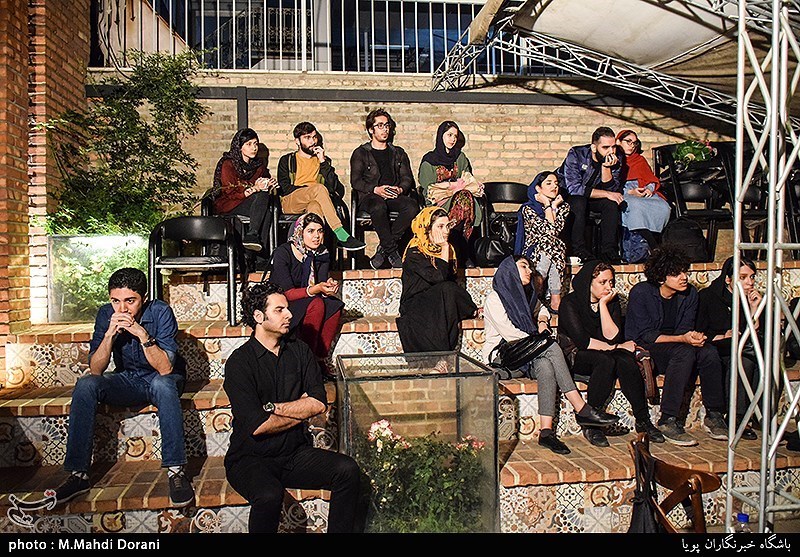 جلسه نقد و بررسی تئاتر دانشگاهی