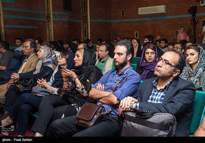 دومین دوره اهدای نشان عکس مطبوعاتی سال