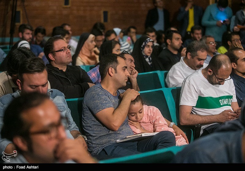 دومین دوره اهدای نشان عکس مطبوعاتی سال