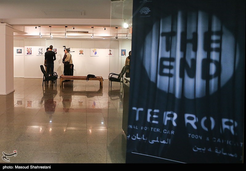 افتتاح نمایشگاه کاریکاتور و پوستر (پایان یک داعش)