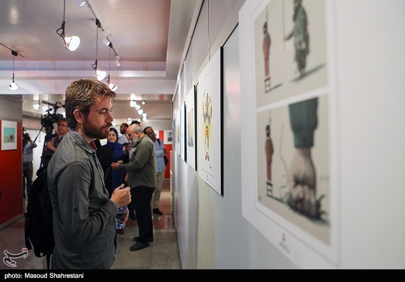 افتتاح نمایشگاه کاریکاتور و پوستر (پایان یک داعش)