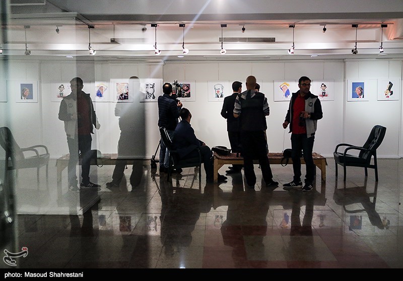 افتتاح نمایشگاه کاریکاتور و پوستر (پایان یک داعش)