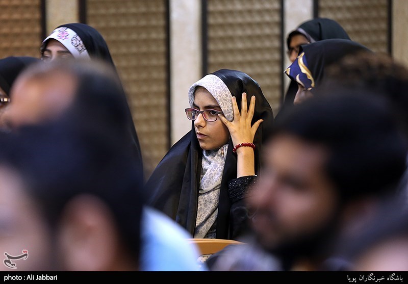 هفدهمین محفل شعر قرار