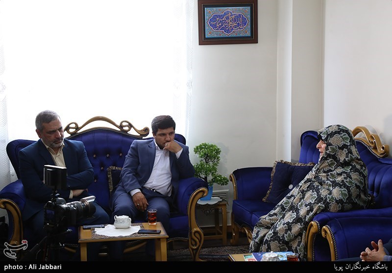 دیدار جامعه قرآنی با خانواده شهید مدافع حرم ابوالفضل نیکزاد