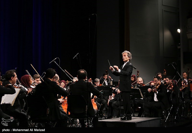 اجرای ارکستر سمفونیک تهران به رهبری شهرداد روحانی