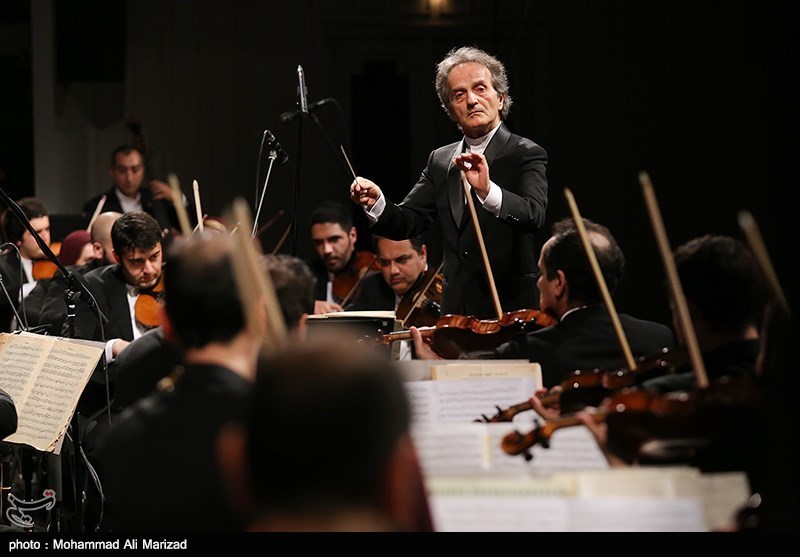 اجرای ارکستر سمفونیک تهران به رهبری شهرداد روحانی