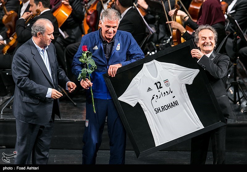 Iranian Officials See Off Members of Team Melli