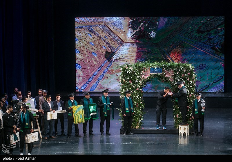 Iranian Officials See Off Members of Team Melli