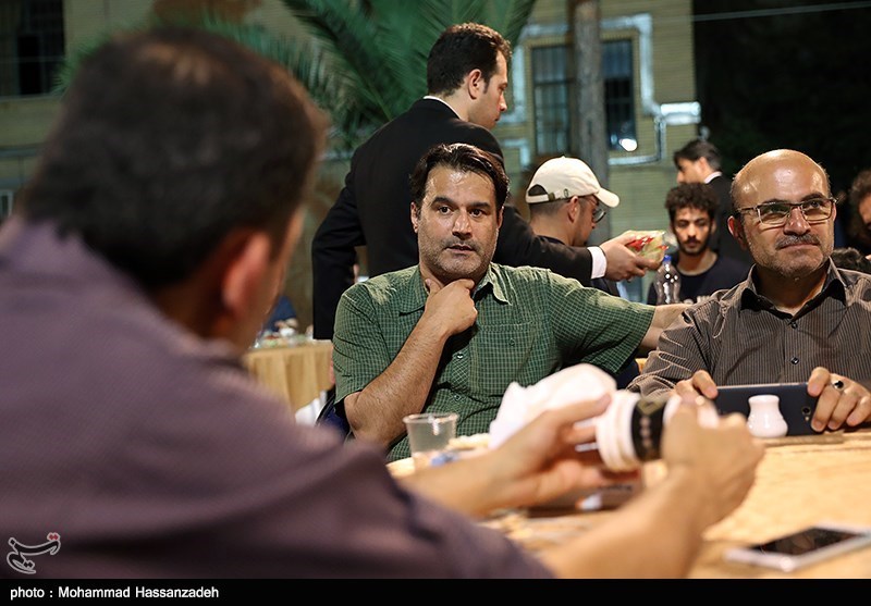 افطاری انجمن عکاسان انقلاب و دفاع مقدس