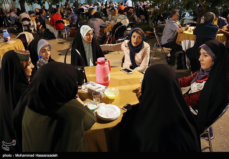 افطاری انجمن عکاسان انقلاب و دفاع مقدس