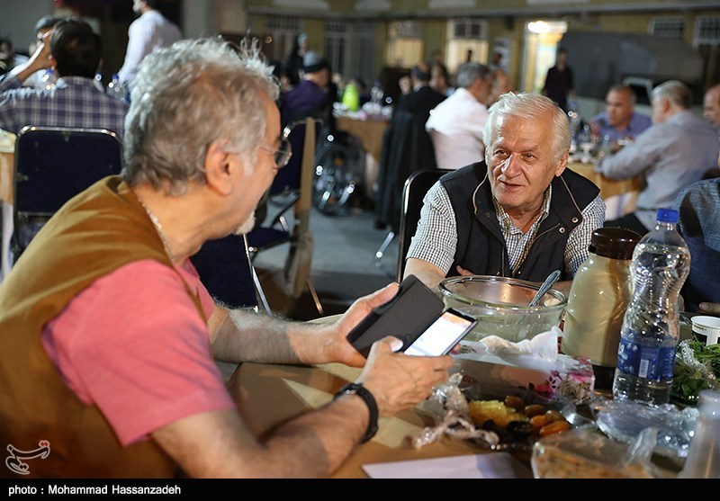 افطاری انجمن عکاسان انقلاب و دفاع مقدس