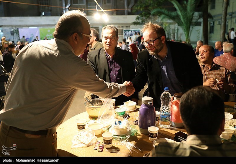 افطاری انجمن عکاسان انقلاب و دفاع مقدس