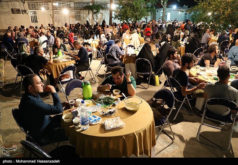 افطاری انجمن عکاسان انقلاب و دفاع مقدس