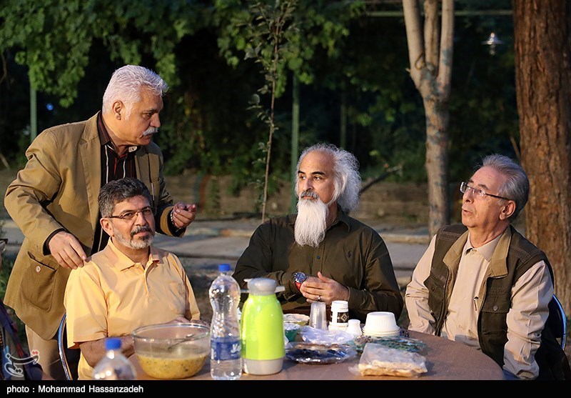 افطاری انجمن عکاسان انقلاب و دفاع مقدس