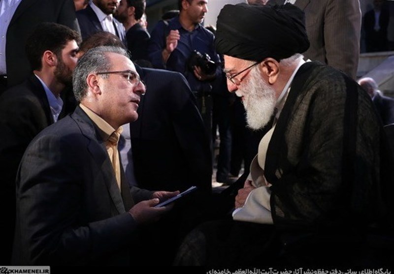 دیدار شاعران با رهبر انقلاب