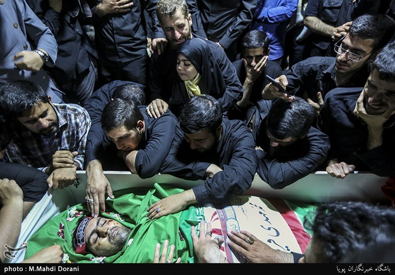 مراسم وداع با پیکر مطهر شهید محمدمهدی فریدونی