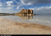 کاظم‌داشی تکه سنگ بزرگ و جزیره‌وار در شمال غربی دریاچه ارومیه است.