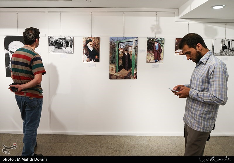 نمایشگاه عکس" از او که می گویم" روایتی تصویری از نوجوانی تا ارتحال امام خمینی(ره) 