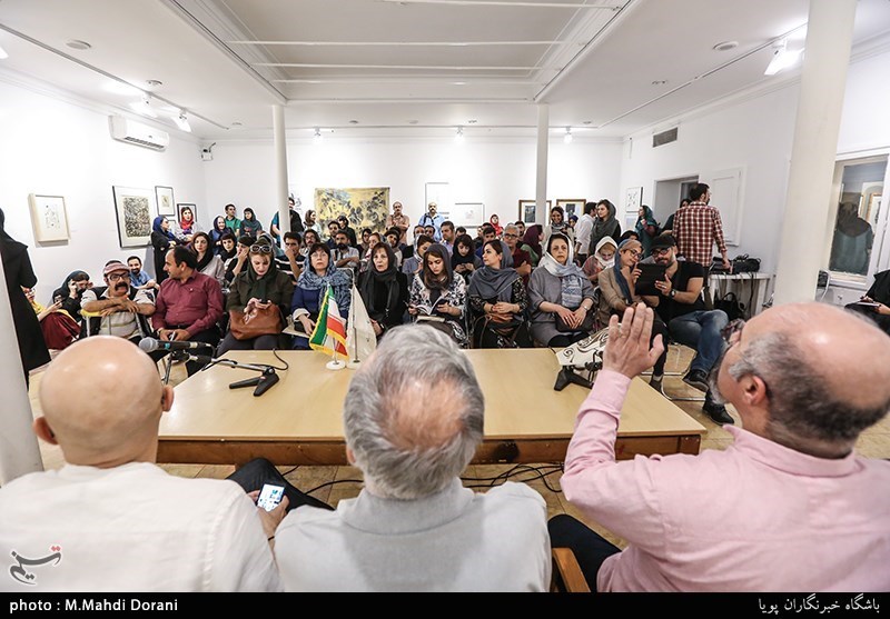 مراسم رونمایی از کتاب ششمین نمایشگاه مهمانی هنر