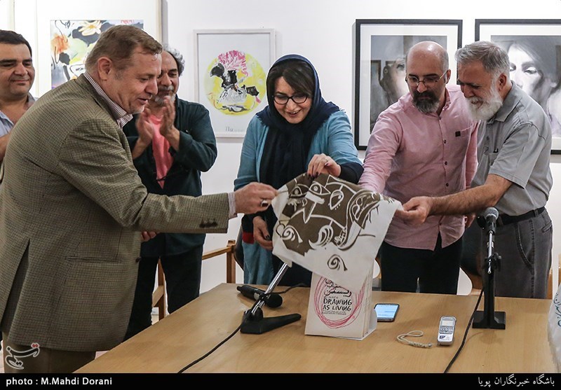 مراسم رونمایی از کتاب ششمین نمایشگاه مهمانی هنر